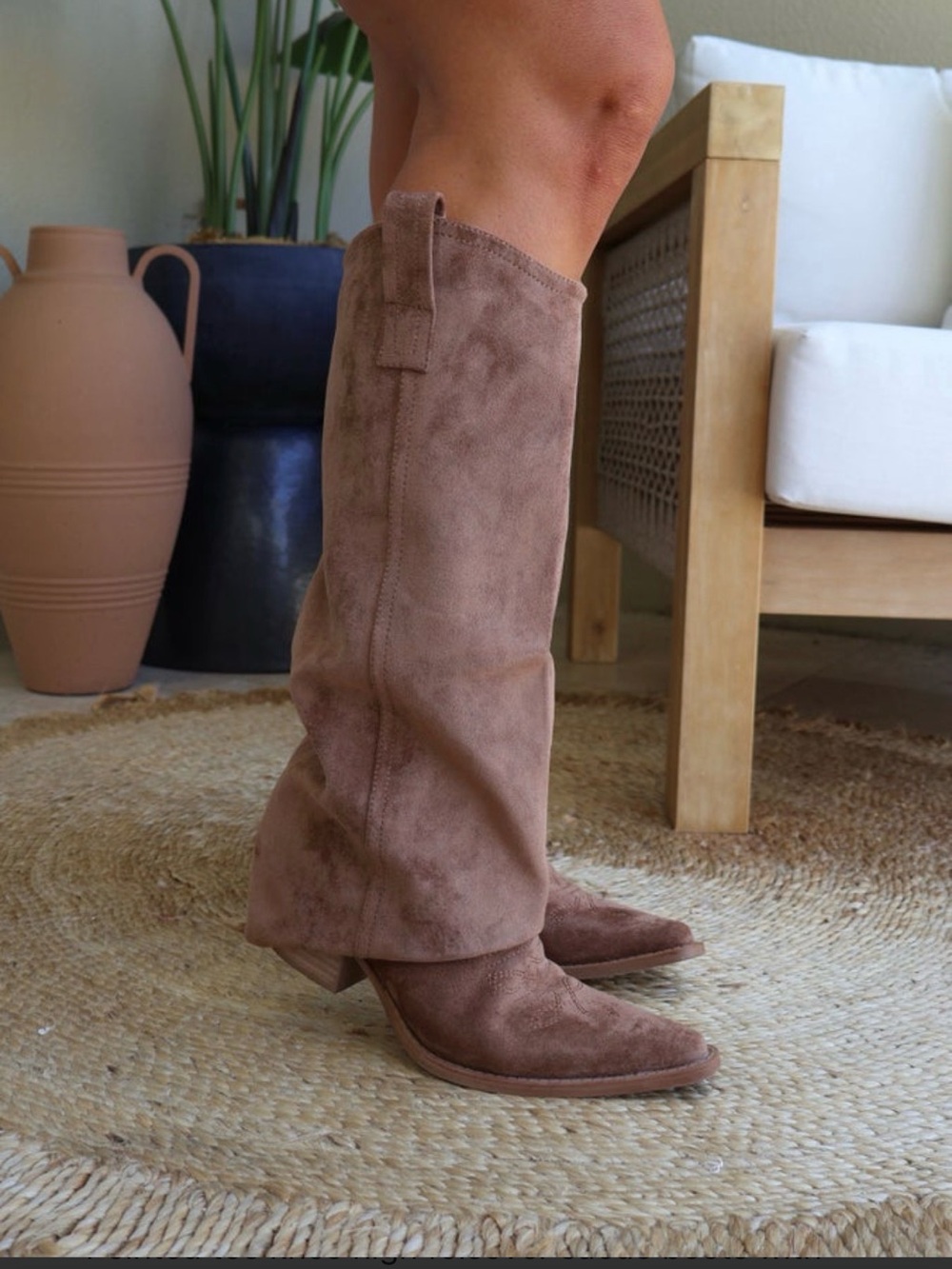 Women's Suede Knee-High Heeled Boots in Taupe
